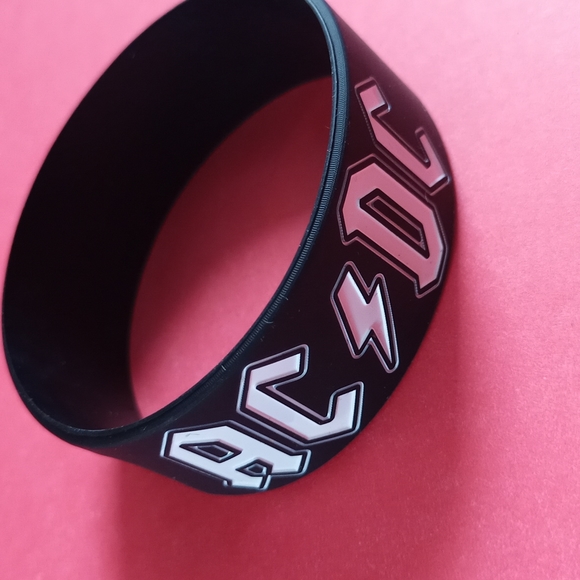 AC/DC BACK IN BLACK Rock Bands Bracelet NWOT - Picture 5 of 5